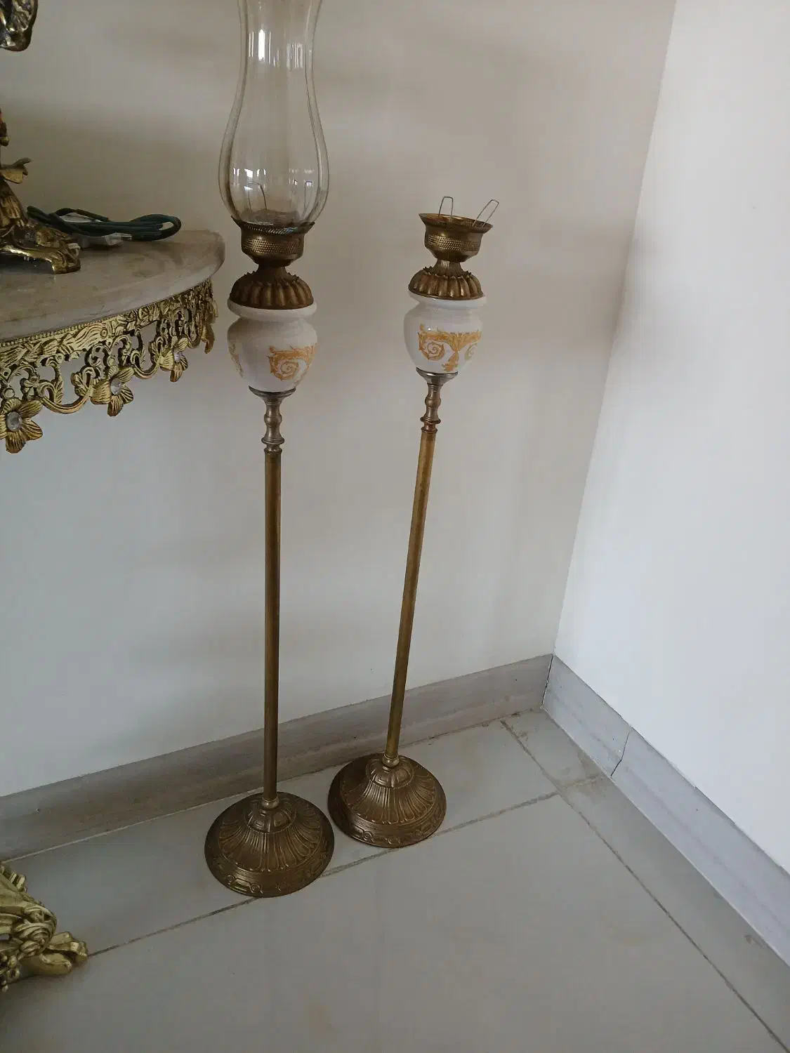 دوعدد چراغ کنار سالنی|لوستر و چراغ آویز|اهواز, گلستان|دیوار