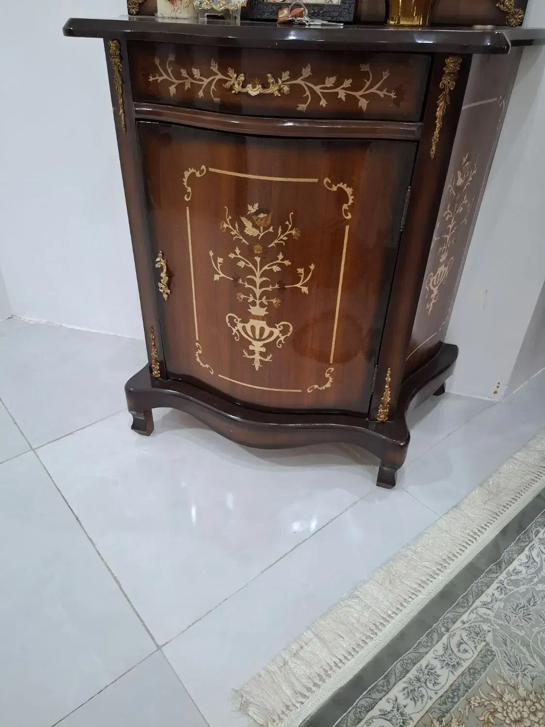 آینه کنسول|بوفه، ویترین، کنسول|قیامدشت - خاورشهر, |دیوار