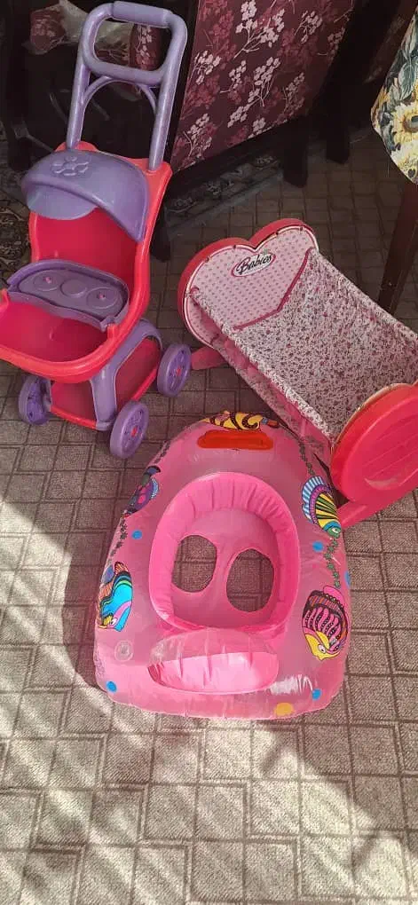 گهواره .کالسکه .گیتار .صندلی ماشین|اسباب و اثاث بچه|کاشان, باغ ماجد|دیوار