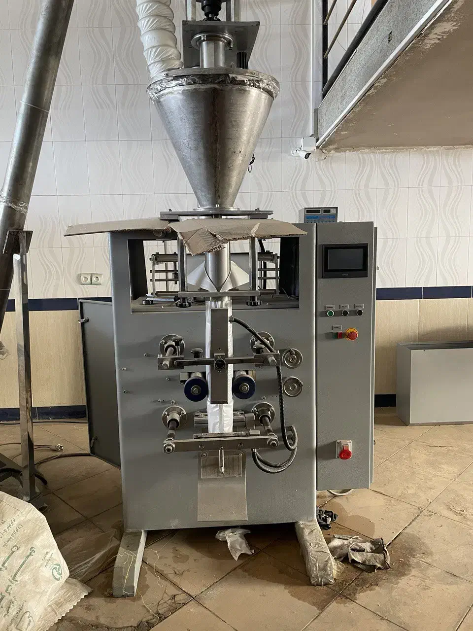 دستگاه بسته بندی پودری|ماشین‌آلات صنعتی|تبریز, |دیوار