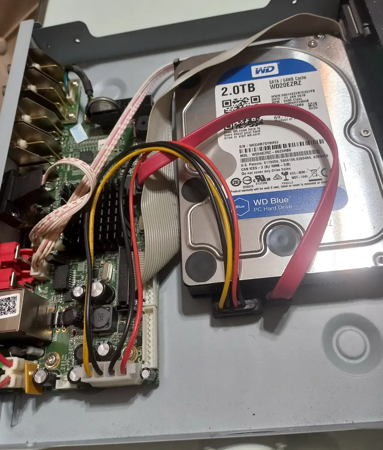 دستگاه DVR با8 کانال رد ویژن و هارد 2 ترا بلووسترن|دوربین مداربسته|شاهینشهر, شهرک هشت بهشت|دیوار