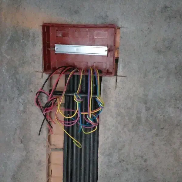 برقکاری برقکشی سیمکشی ساختمان رفع اتصالی|خدمات پیشه و مهارت|قصرشیرین, |دیوار