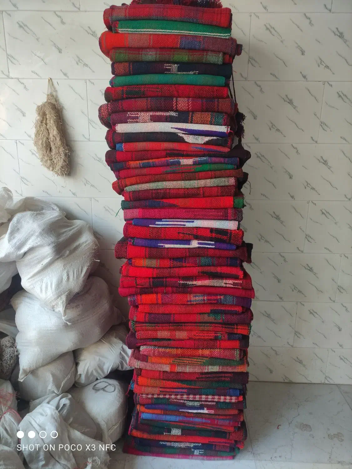 موج و جاجیم وگلیم کردستان|گلیم، جاجیم، گبه|سنندج, |دیوار