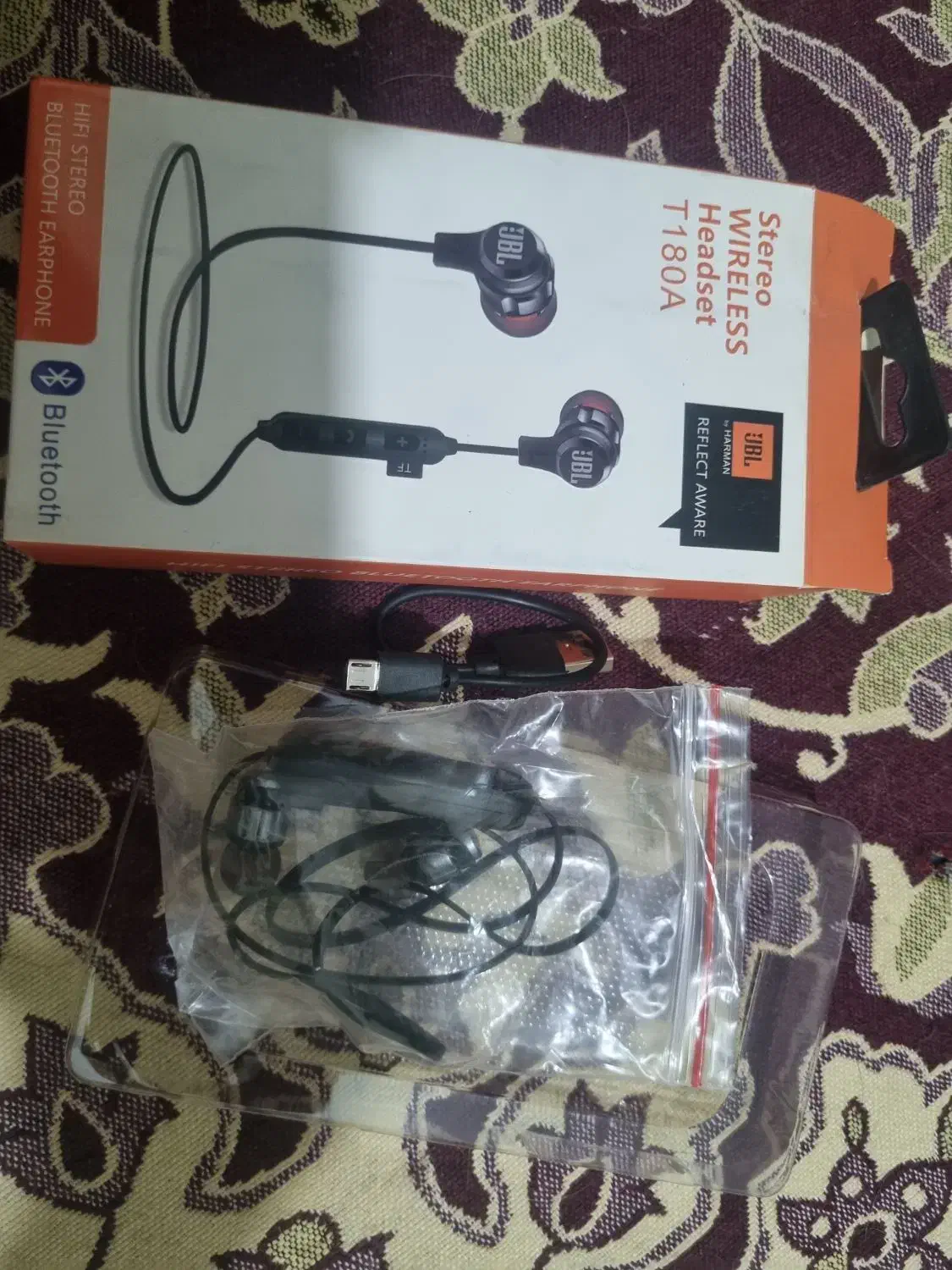 یک عدد هنسفری بلوتوثی|لوازم جانبی موبایل و تبلت|پرند, فاز ۶|دیوار