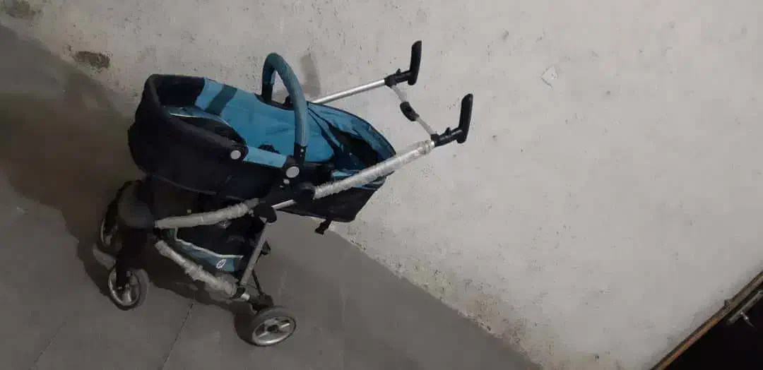 کالسکه وآغوشی|اسباب و اثاث بچه|مرند, |دیوار