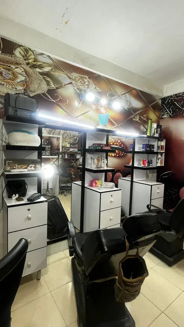 لوازم دکوری سالن آرایشگری|آرایشگاه و سالنهای زیبایی|مسجد سلیمان, |دیوار