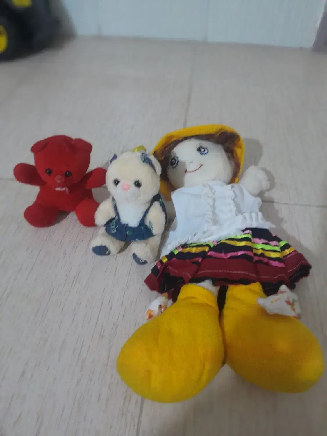 عروسک|اسباب‌بازی بچه|قدس, معادن شن و ماسه|دیوار