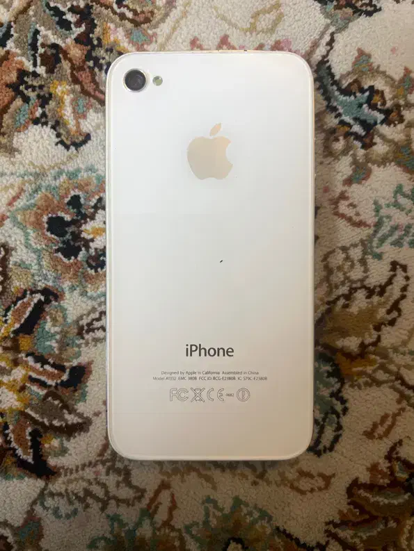 اپل iPhone 4s با حافظهٔ ۸ گیگابایت|موبایل|شیراز, کوی زهرا|دیوار