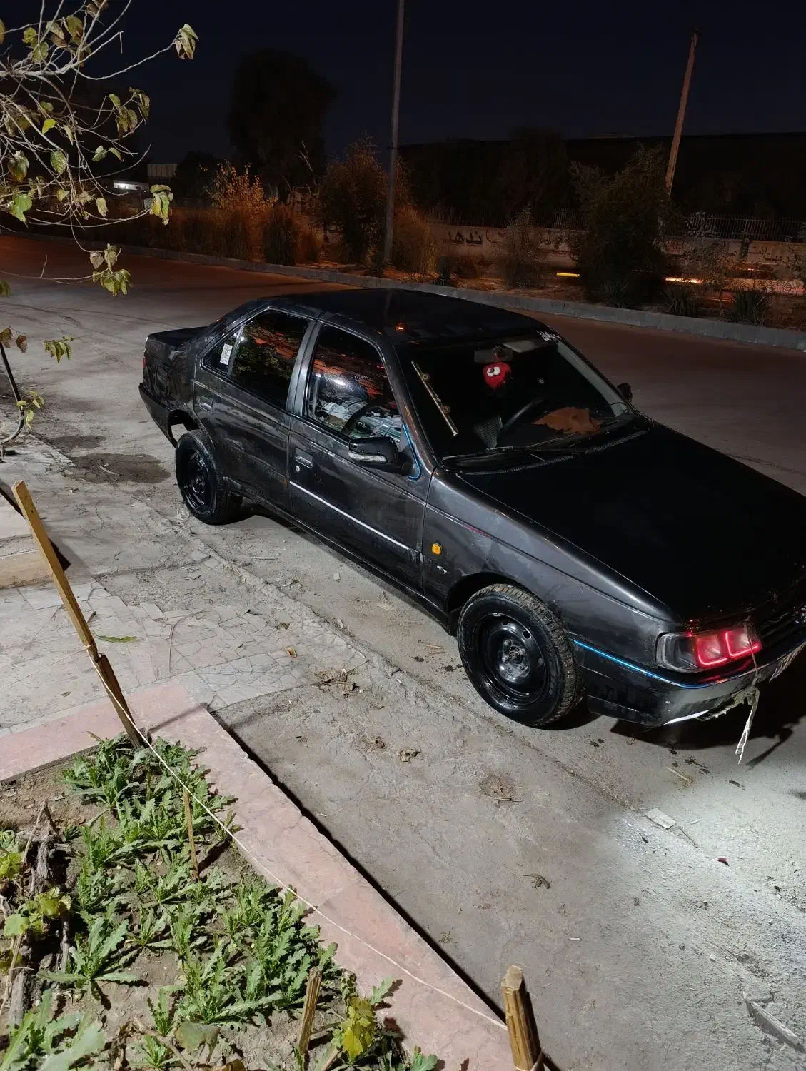 پژو 405مدل 84|خودرو سواری و وانت|زاهدان, |دیوار