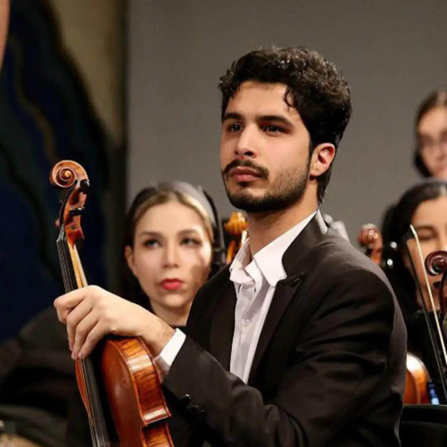 تدریس خصوصی و آنلاین ویولا و ویولن برای تمامی سنین|خدمات آموزشی|تهران, فلسطین (میدان انقلاب)|دیوار