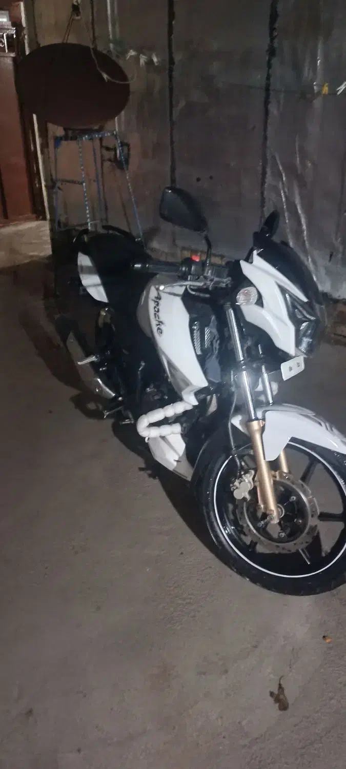 موتور آپاچی 180 مدرک داره مدل 92|موتورسیکلت|نگین شهر, |دیوار