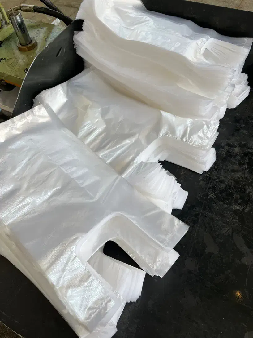 تولید و عرضه مستقیم نایلکس و نایلون شفاف و ممتاز|ظروف نگهدارنده، پلاستیکی، یکبارمصرف|جرقویه, |دیوار