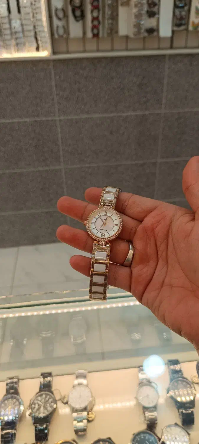 ساعت مچی زنانه شیک برای یک هفته تخفیف ویژه|ساعت|بندر ترکمن, |دیوار