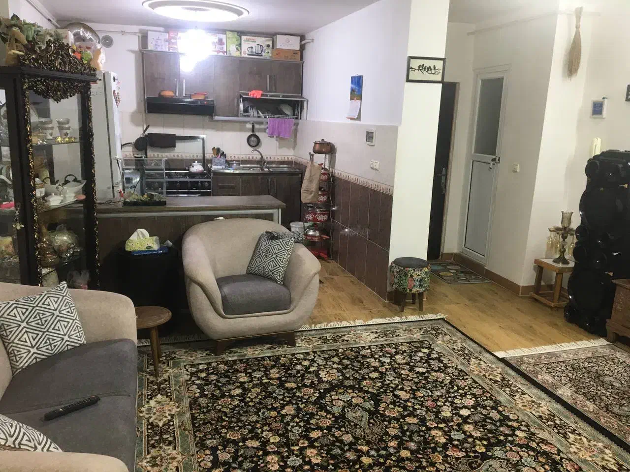 واحد۵۶متری خوش نقشه خیابان یاسر|فروش آپارتمان|لاهیجان, طالقانی|دیوار