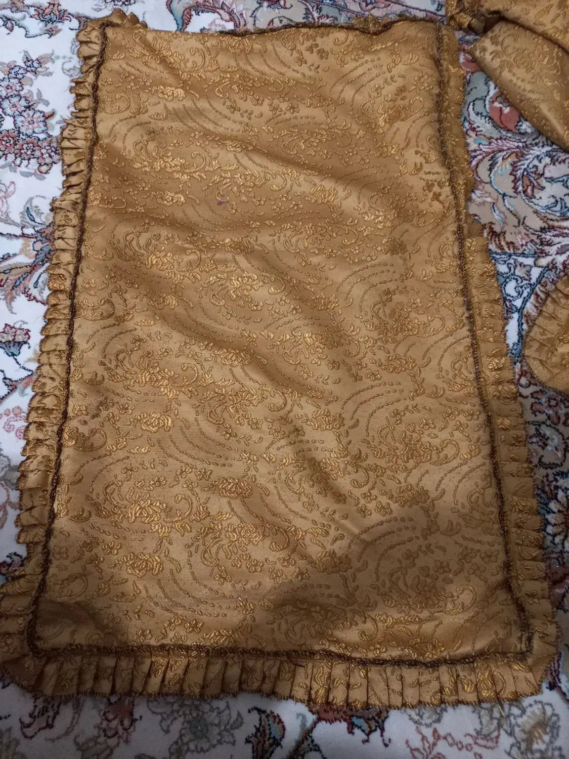 رو بالشتی|رختخواب، بالش، پتو|سنندج, |دیوار