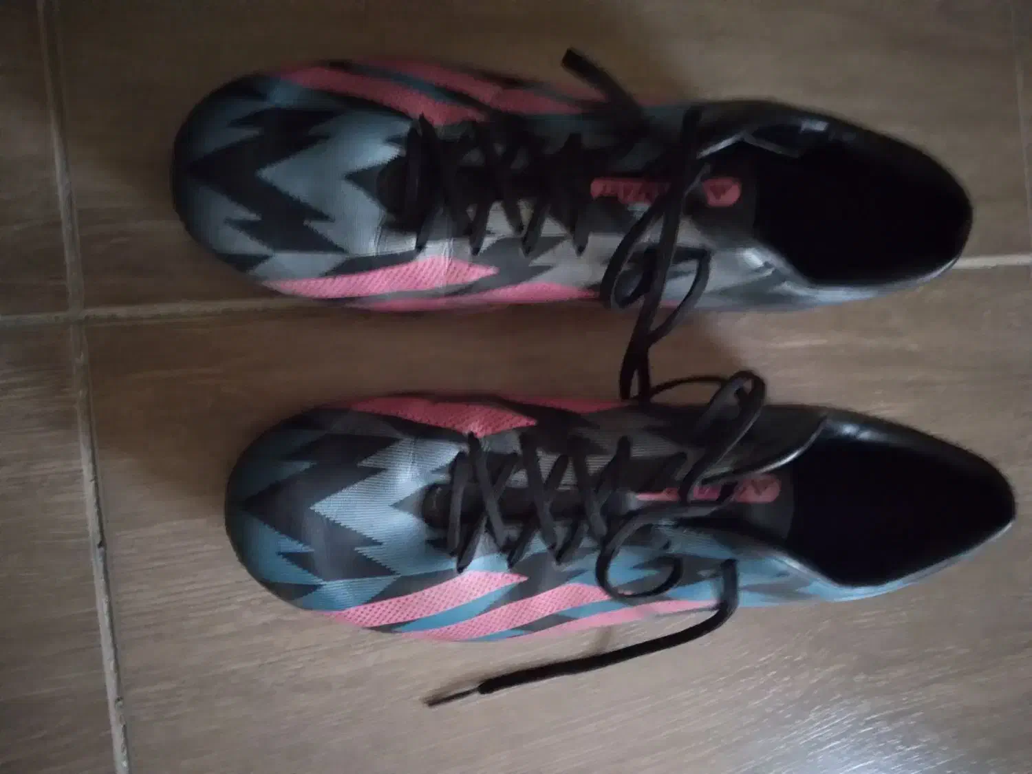 کفش فوتبال مردانه|تجهیزات ورزشی|سقز, |دیوار