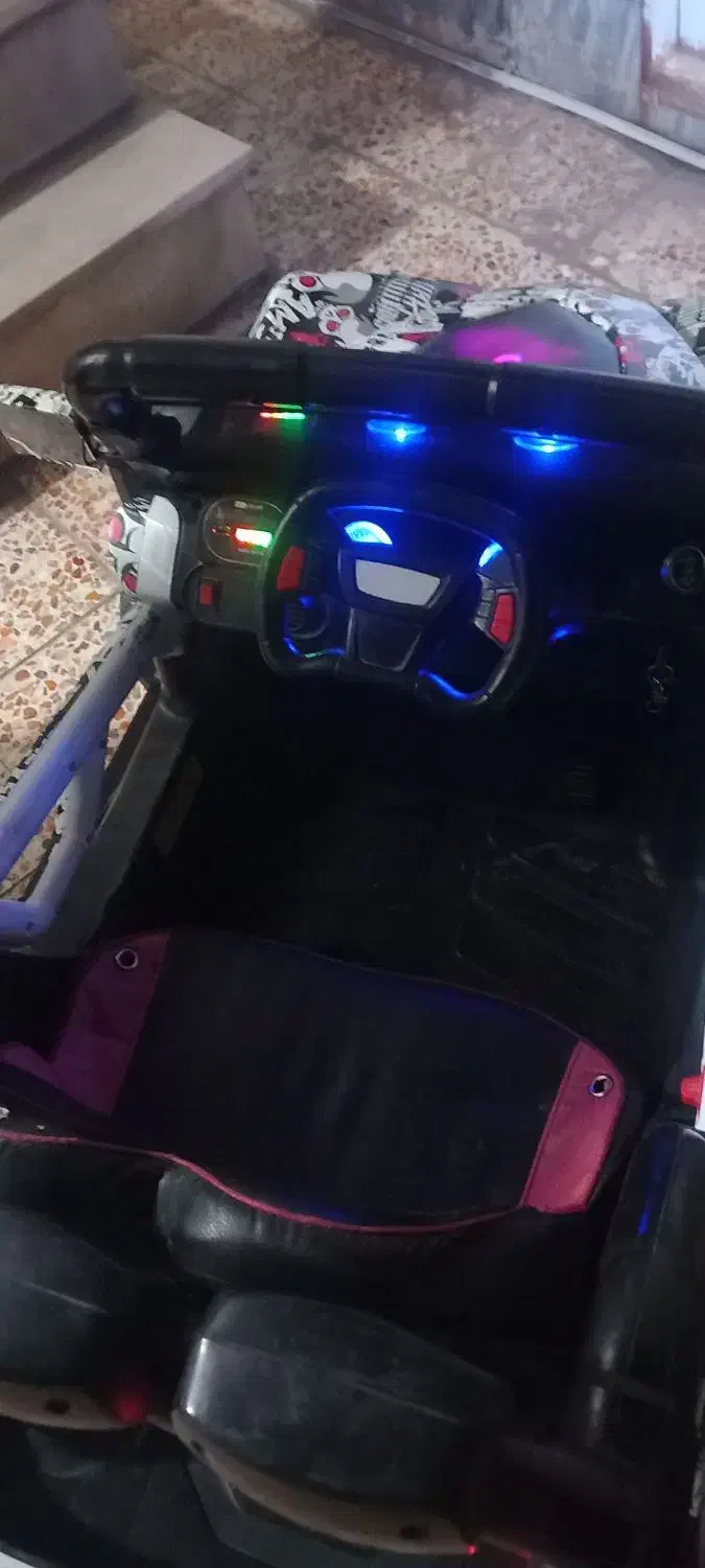 ماشین شارژی چهارموتوره آفرود|اسباب‌بازی بچه|خرم‌آباد, |دیوار