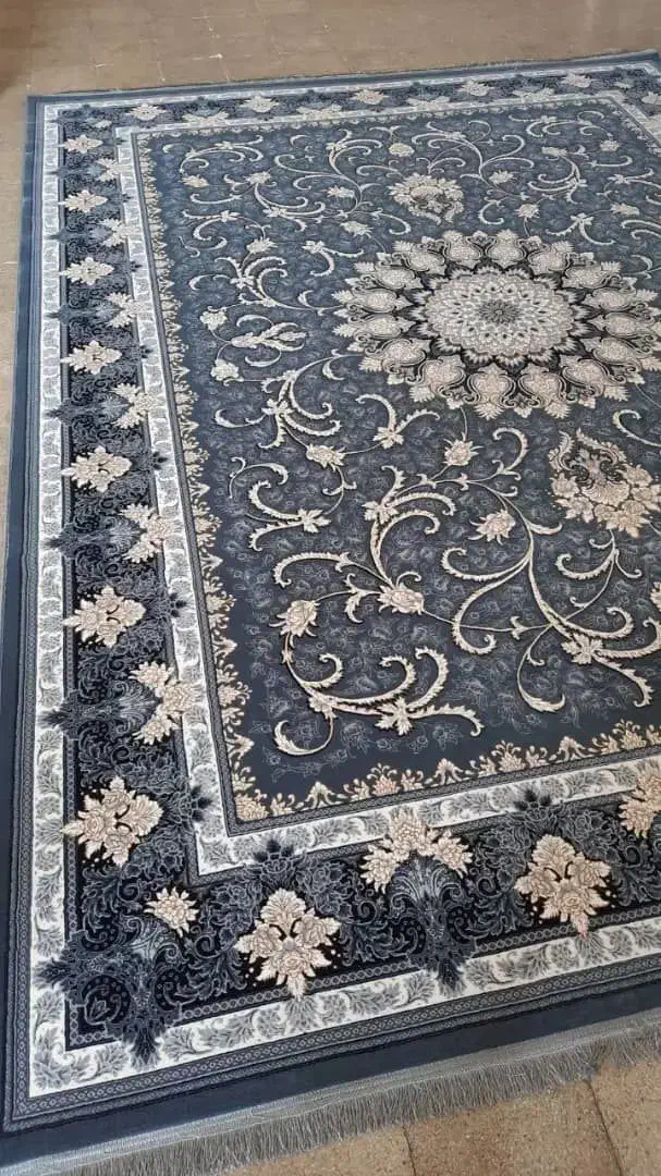 فرش کاشان۱۰۰۰شانه طرح مانا زمینه سورمه ای|فرش|سیرجان, |دیوار