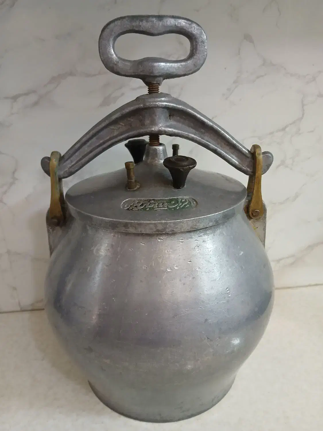 زود پز قدیمی|ظروف پختوپز|کاشان, سرپله جدید|دیوار