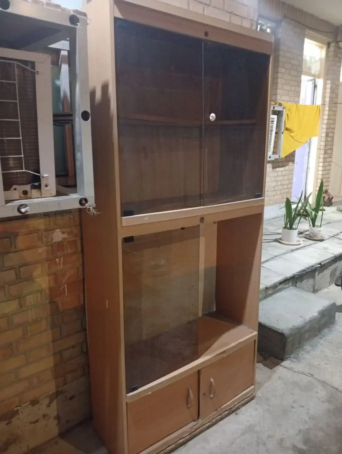 کمد چوبی mdf ارتفاع ۲متر. کاملا سالم|جاکفشی، کمد، دراور|بوشهر, |دیوار