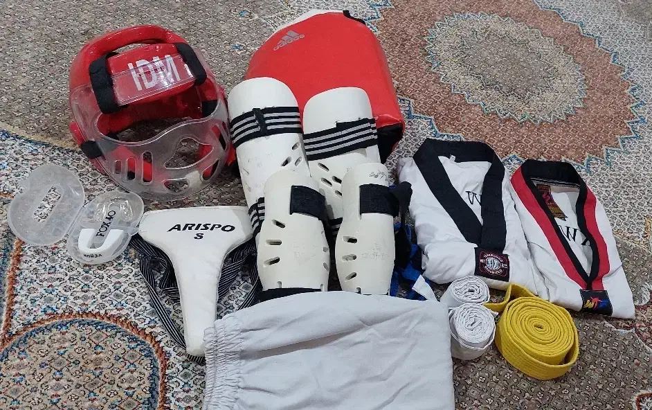 وسایل تکواندو/هوگو/کلا تکواندو/لباس تکواندو/کمربند|تجهیزات ورزشی|قهدریجان, |دیوار