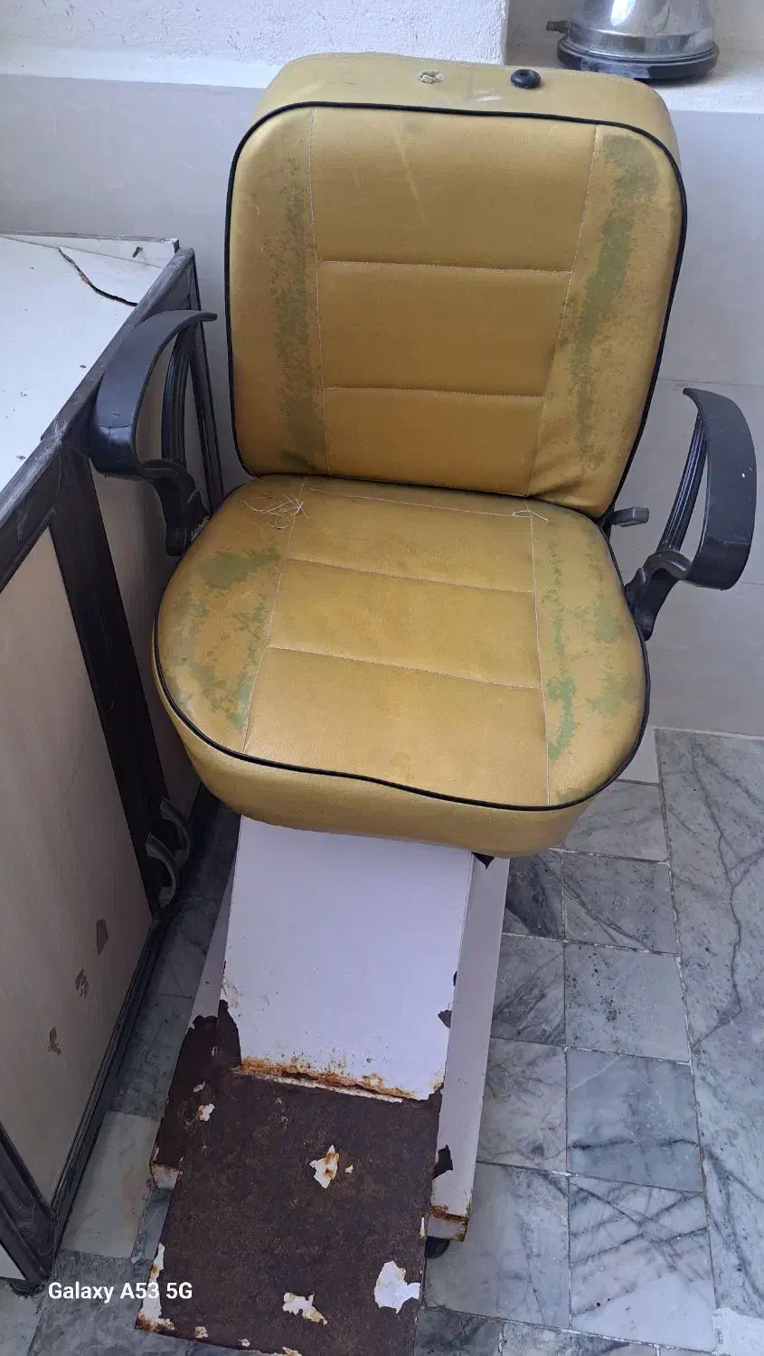 صندلی آرایشگاه|صندلی و نیمکت|نگین شهر, |دیوار