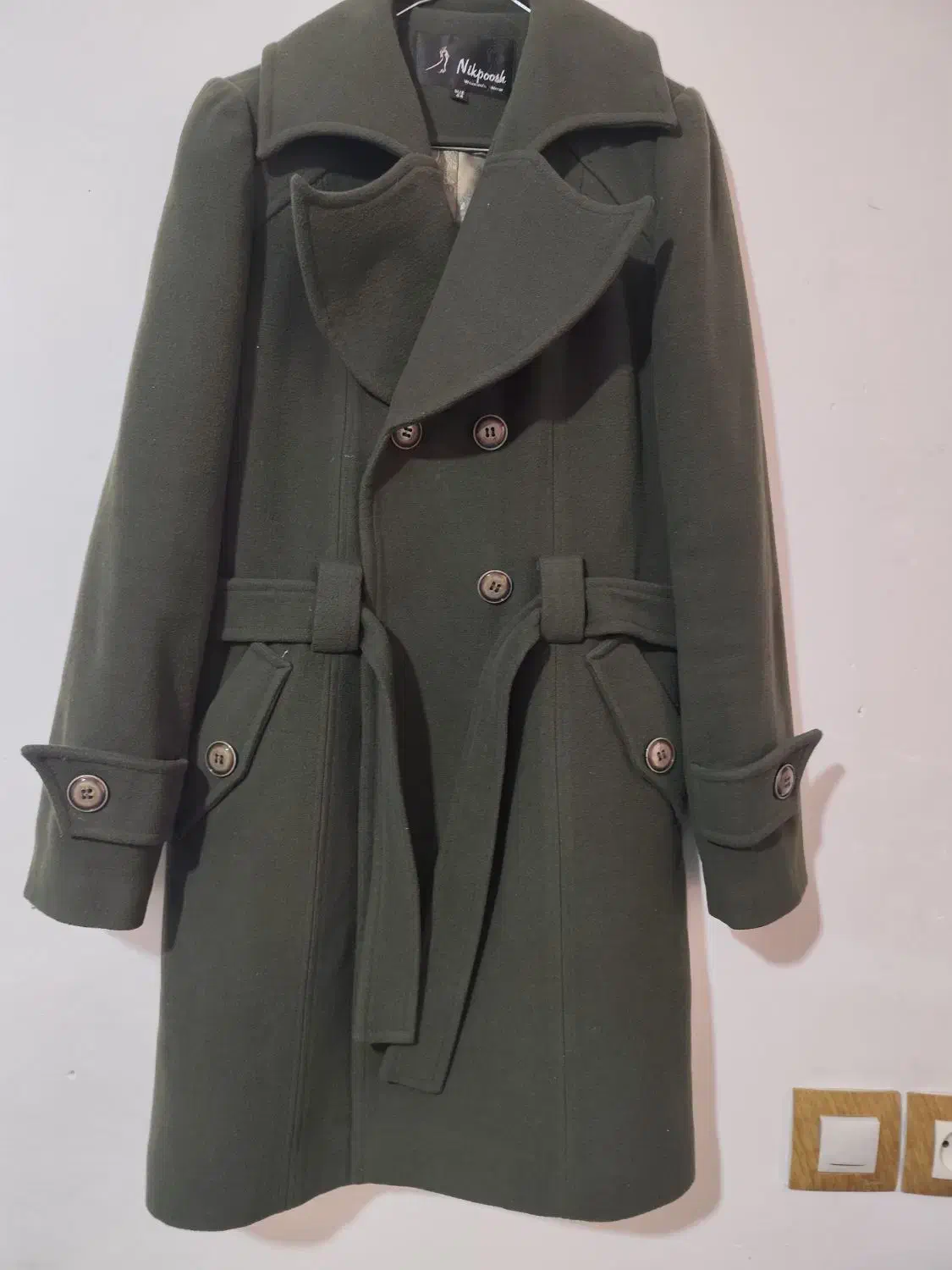 پالتو|لباس|شیراز, محراب|دیوار