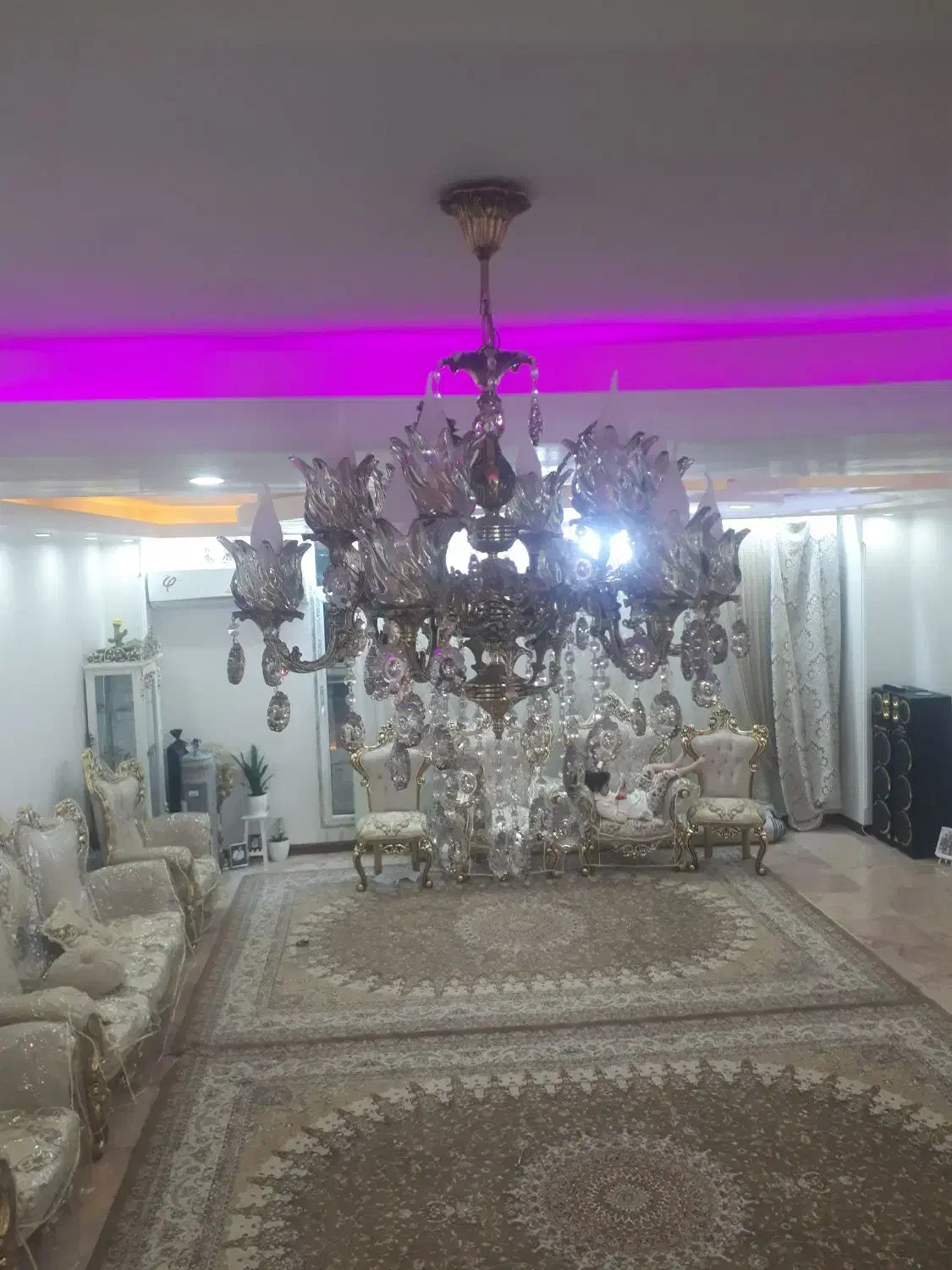 لوستر برنجی اصل|لوستر و چراغ آویز|نسیم‌شهر, |دیوار