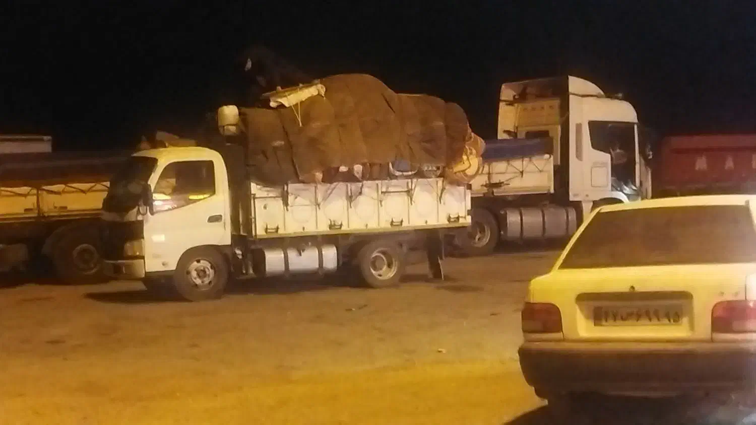 حمل بار با خاور(اسباب کشی منزل+مصالح ساختمانی)|خدمات حمل و نقل|نیک شهر, |دیوار