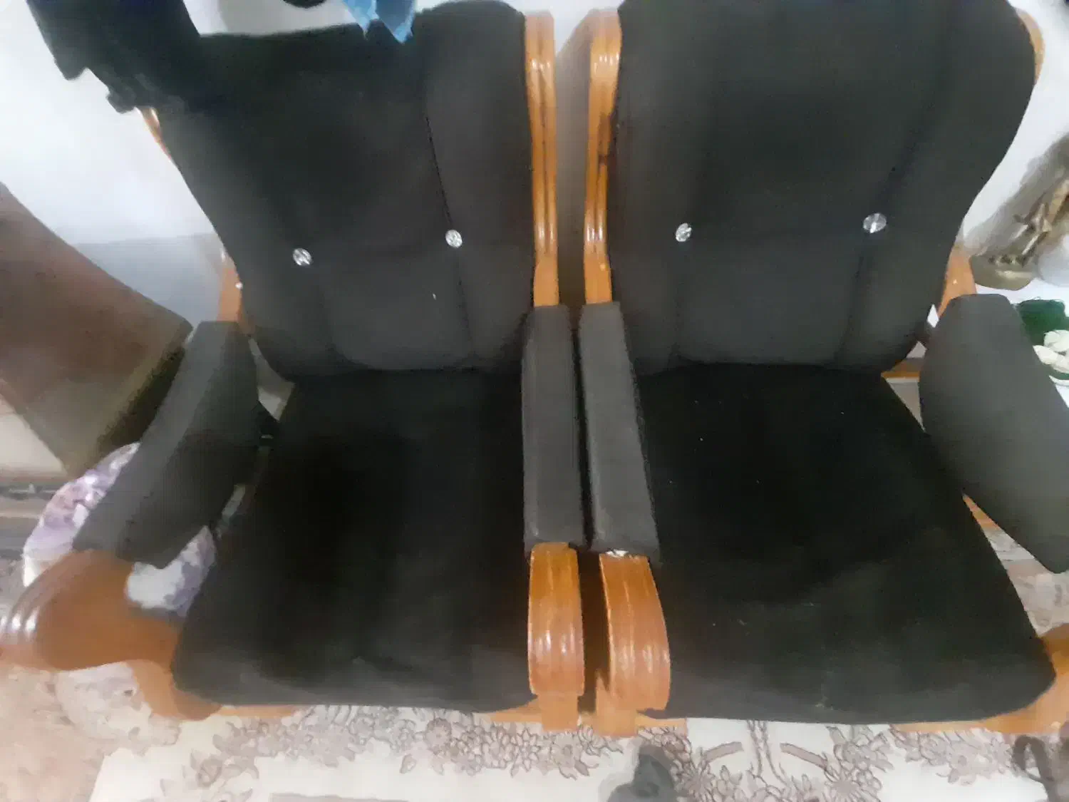 مبل نیاز به تعمیر|مبلمان خانگی و میز عسلی|رشت, معلولین|دیوار