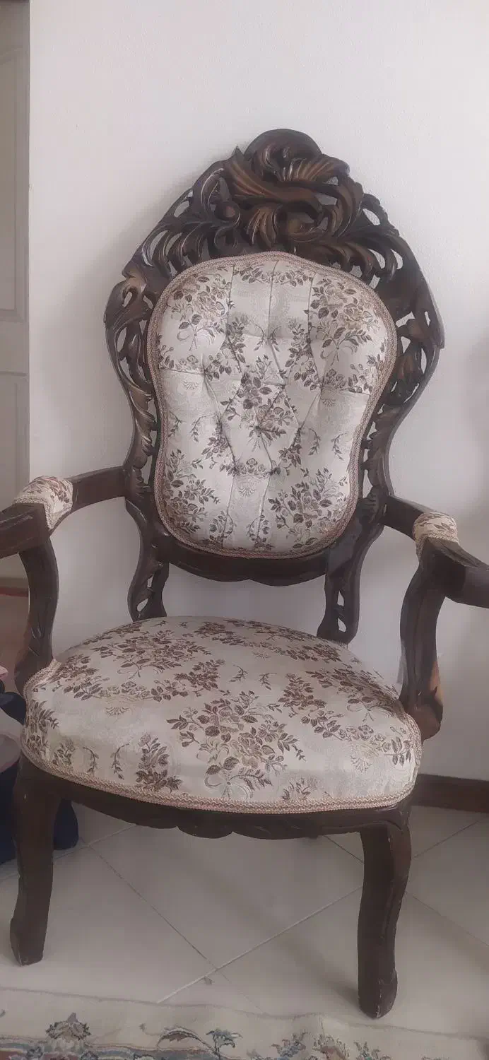 سه عدد مبل تکی سلطنتی چوب گردو|مبلمان خانگی و میز عسلی|کرمانشاه, |دیوار