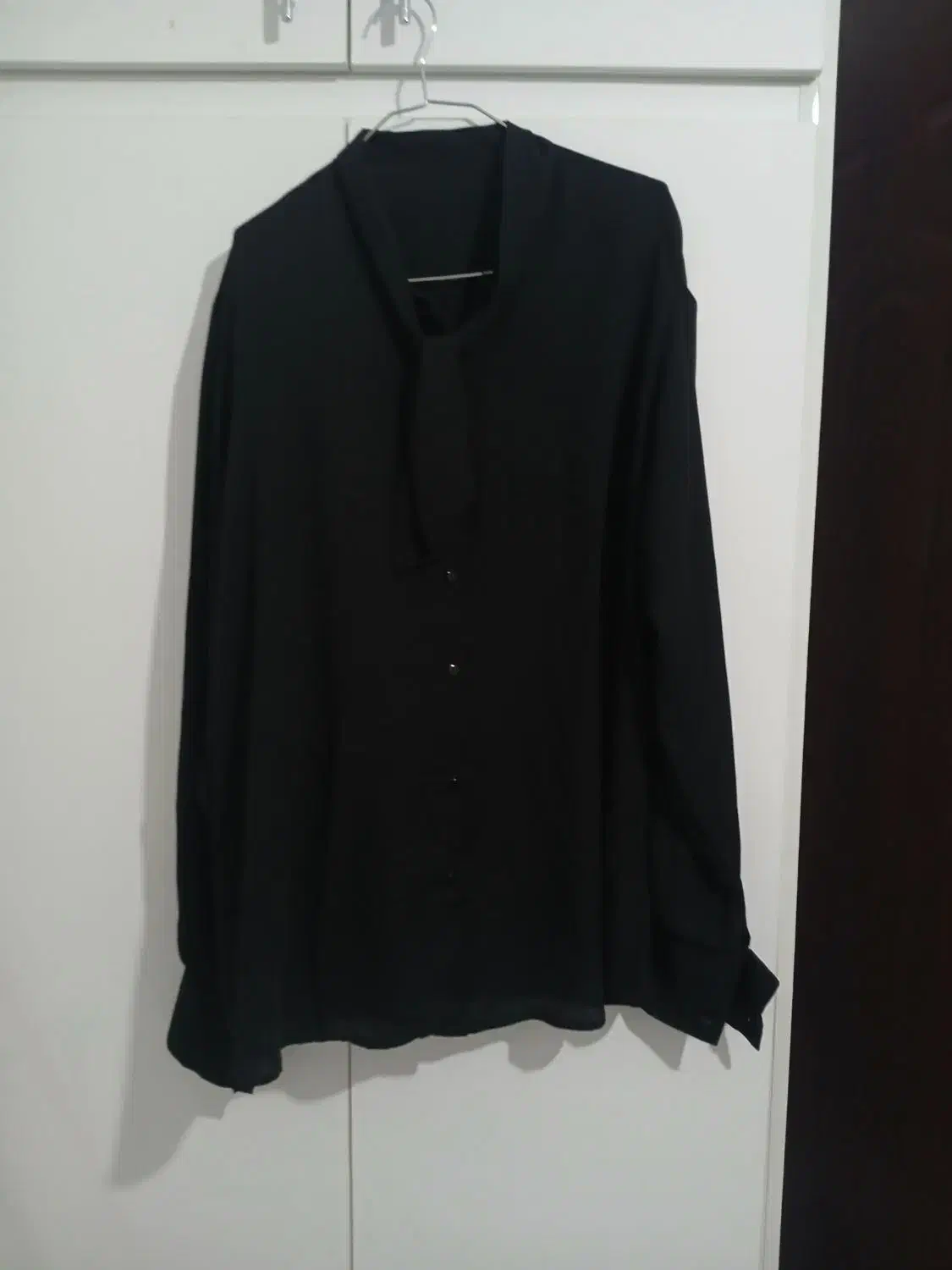 شومیزمشکی|لباس|گلبهار, شهر جدید گلبهار|دیوار