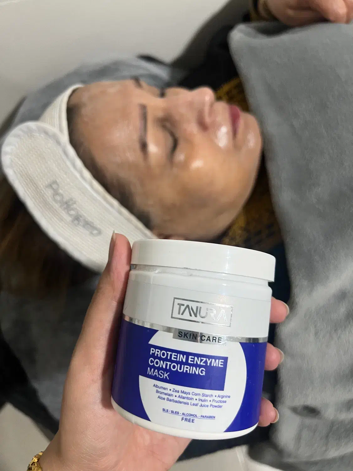 تخفیف به مناسبت روز ارایشگر|خدمات آرایشگری و زیبایی|شیراز, قدوسی غربی|دیوار