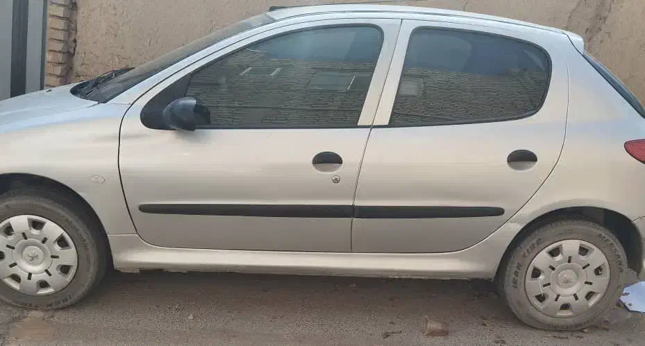 206 مدل 84 تیپ2|خودرو سواری و وانت|نائین, |دیوار