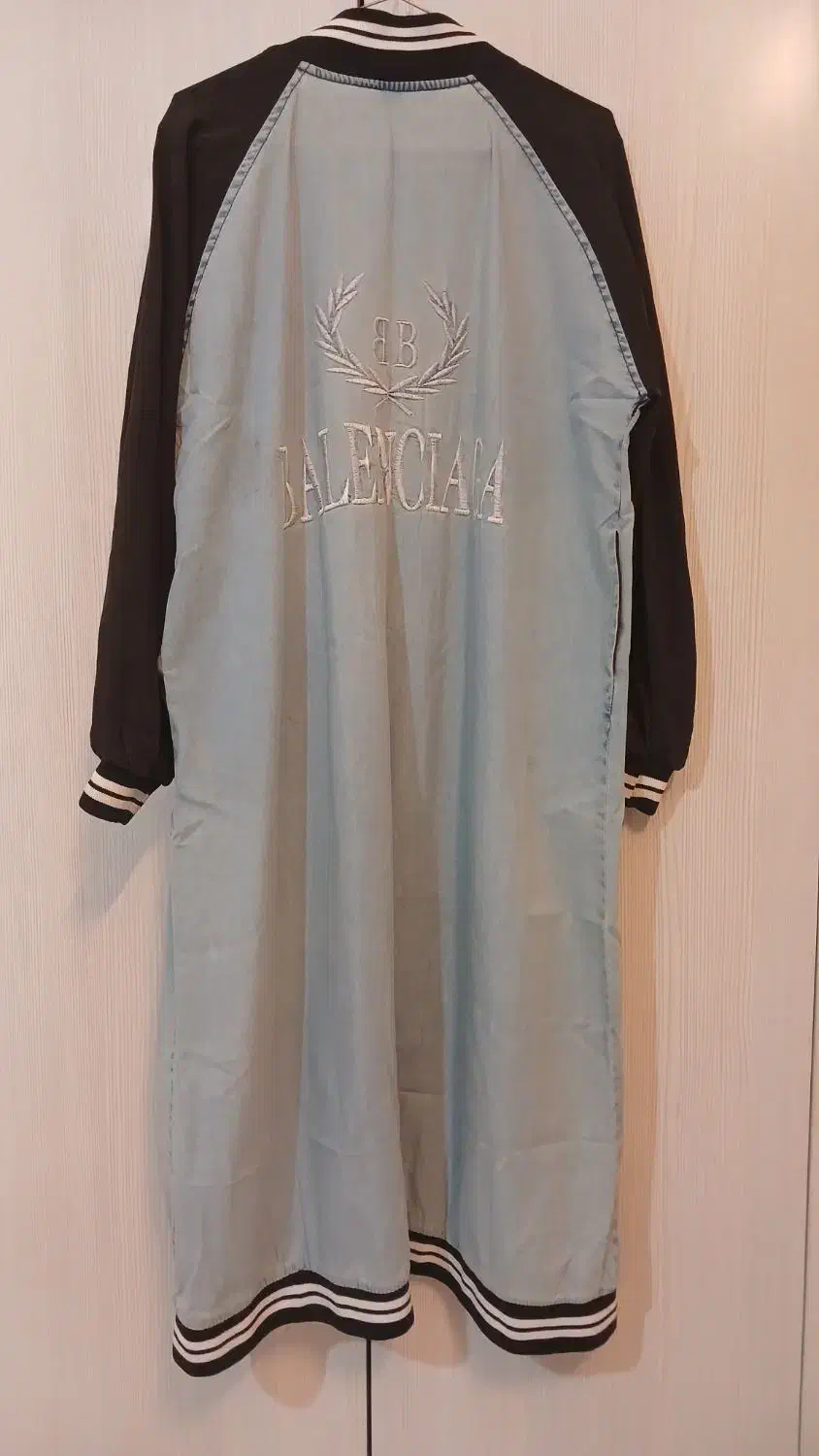 مانتو|لباس|نیشابور, بزرگمهر|دیوار