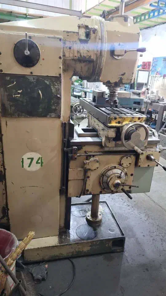 فرز روسی درحال کار در کمالشهر|ماشینآلات صنعتی|کرج, شهرک صنعتی بهارستان|دیوار