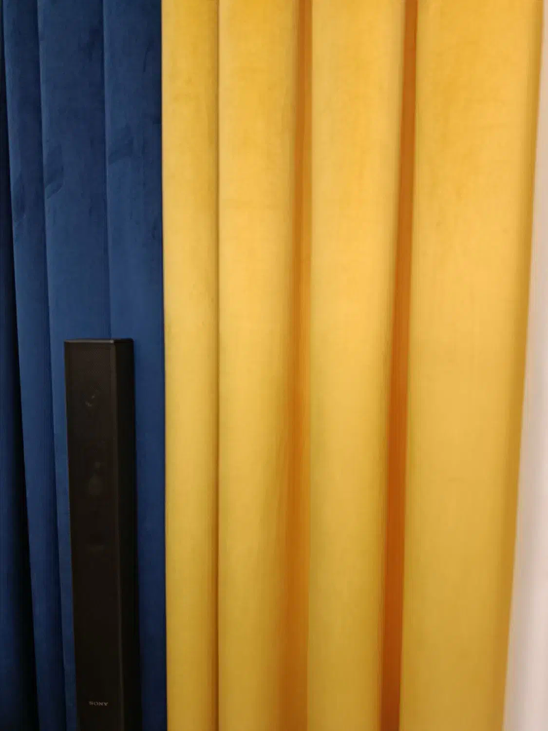 ۲ پنل پرده پانچ مخمل سالم نو|پرده، رانر، رومیزی|قدس, شهر‌قدس|دیوار