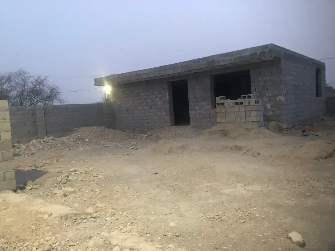 فروش زمین ۲۰۰ متری دوخواب شیب بندی سقف انجام شده|فروش زمین و ملک کلنگی|قلعه قاضی, |دیوار