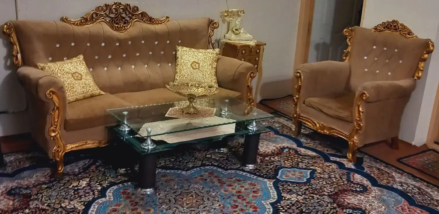 مبلمان کلاسیک ۷نفره|مبلمان خانگی و میز عسلی|اقبالیه, |دیوار