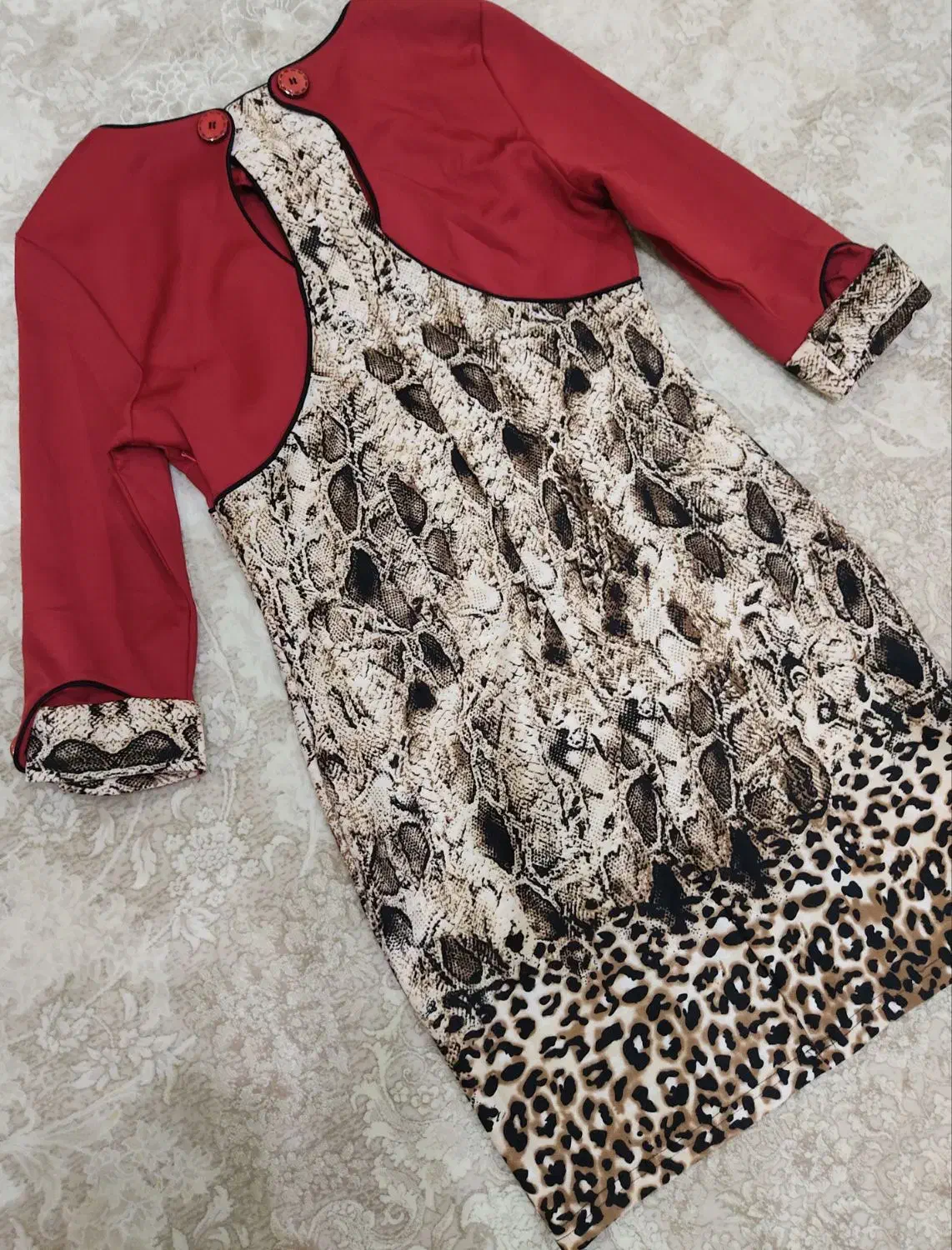 لباس زنانه|لباس|رشت, حمیدیان|دیوار