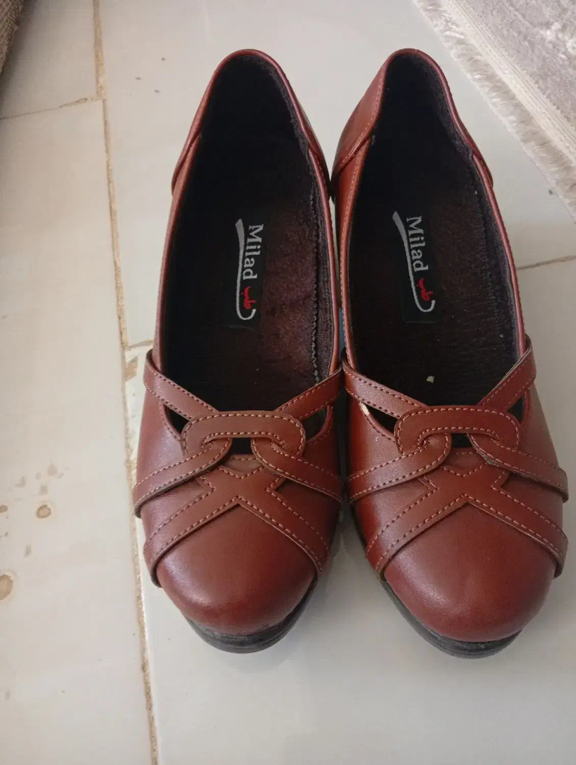 دوجفت کفش.|کیف، کفش، کمربند|فیروزه, |دیوار