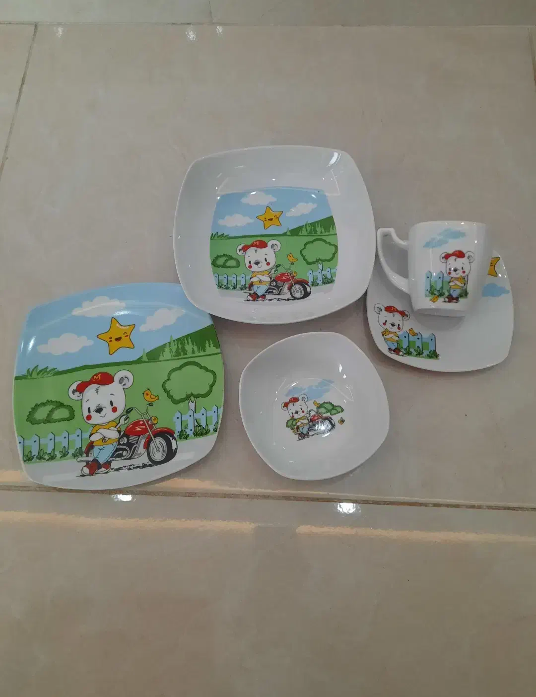 ظروف غذاخوری کودک|ظروف سرو و پذیرایی|بندر انزلی, نوغان|دیوار