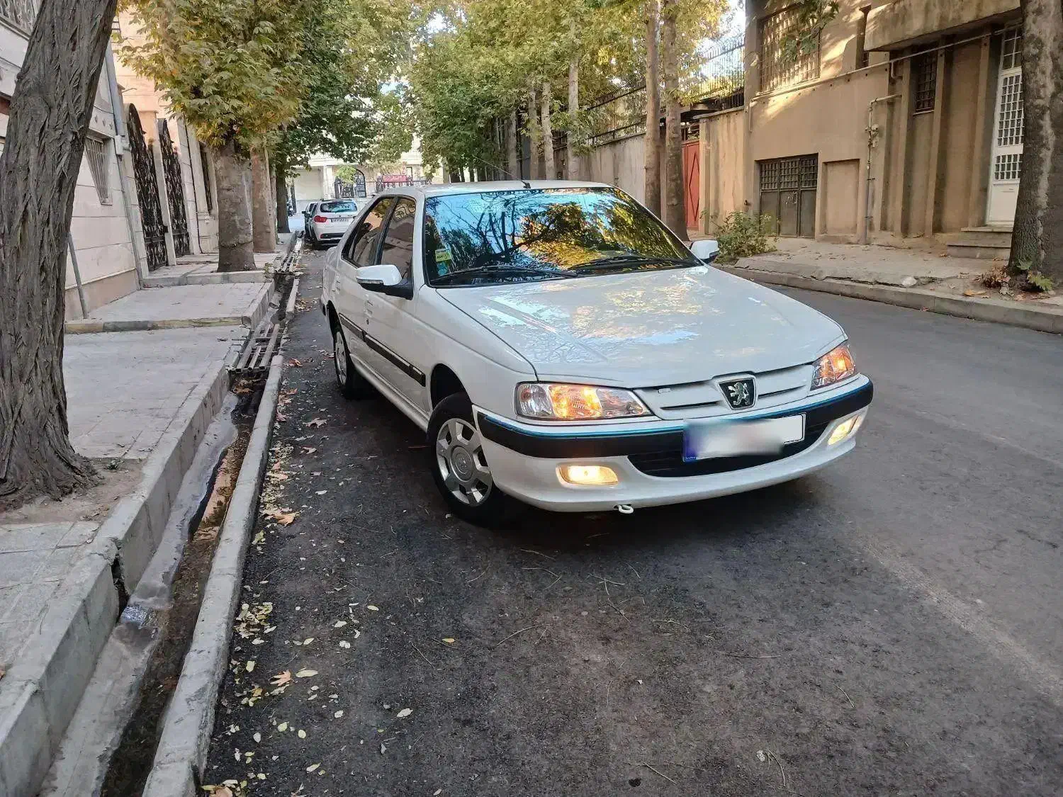 پژوپارس مدل۱۴۰۱ موتورجدید|خودرو سواری و وانت|بروجرد, |دیوار