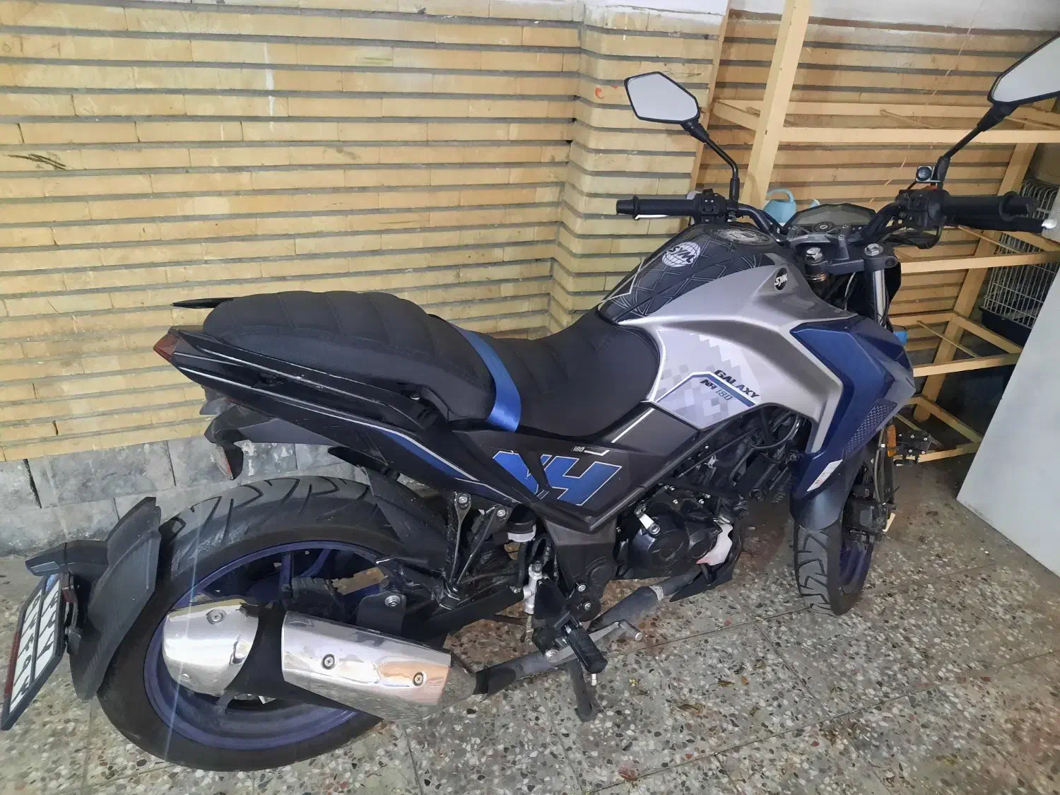 na180 galaxy sym|موتورسیکلت|اندیشه, اندیشه فاز ۱|دیوار