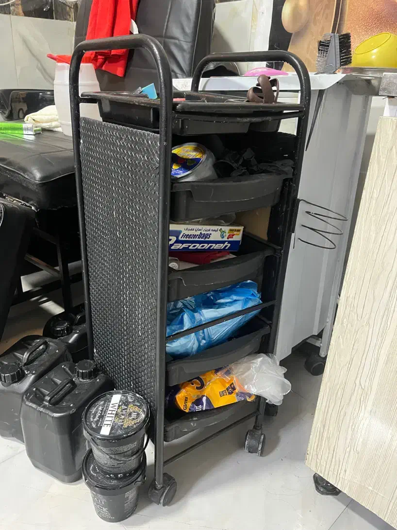 لوازم آرایشگاهی|آرایشگاه و سالن‌های زیبایی|اردبیل, |دیوار