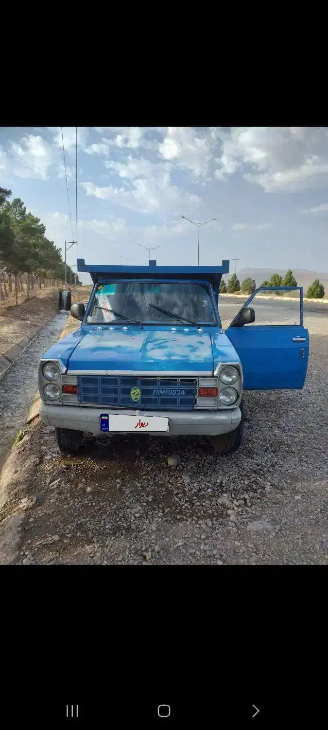 نیسان مدل ۸۳ صیح وسالم|خودرو سواری و وانت|بروجرد, |دیوار