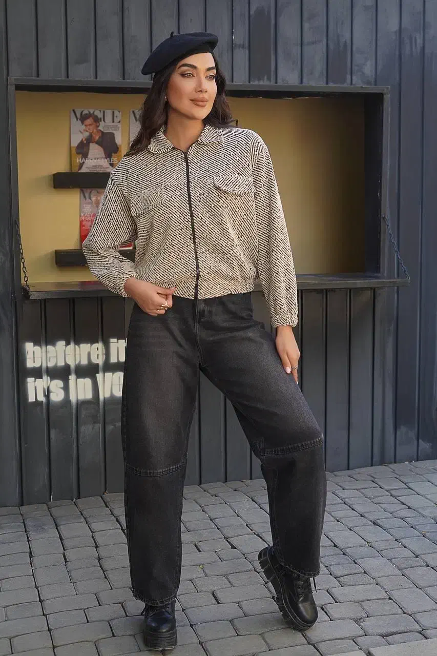 بامبر لمزور|لباس|شاهین‌شهر, گرگاب|دیوار