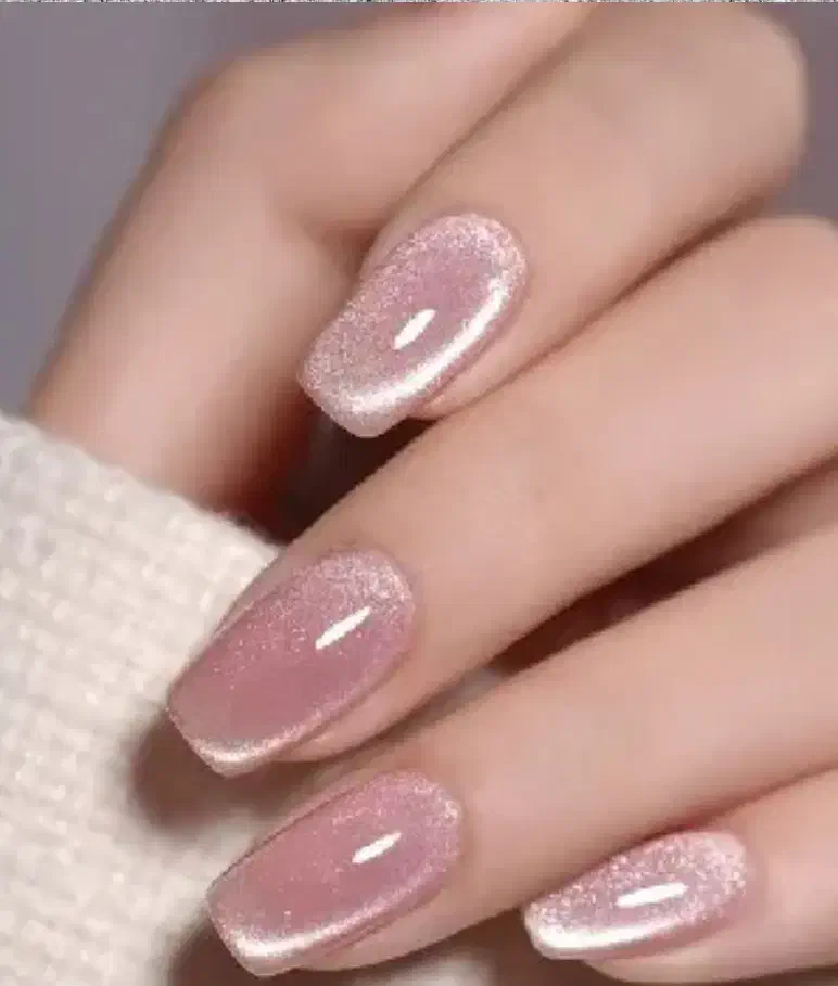 جذب ناخن کار و مژه کار حرفه ای برای سالن زیبایی|استخدام درمانی، زیبایی، بهداشتی|بابلسر, |دیوار
