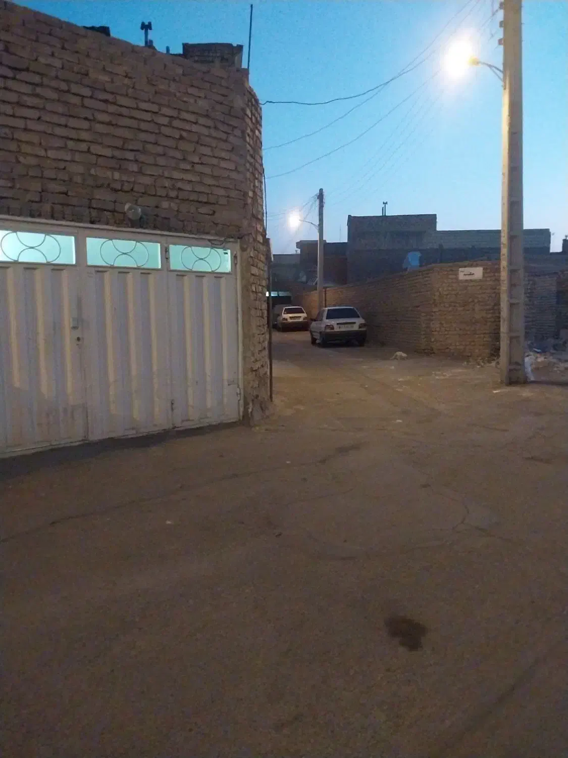 منزل زیرزمین گلخانه ای ۱۲۰ متری دو خواب نبش دو بر|فروش خانه و ویلا|کاشان, باغ ماجد|دیوار