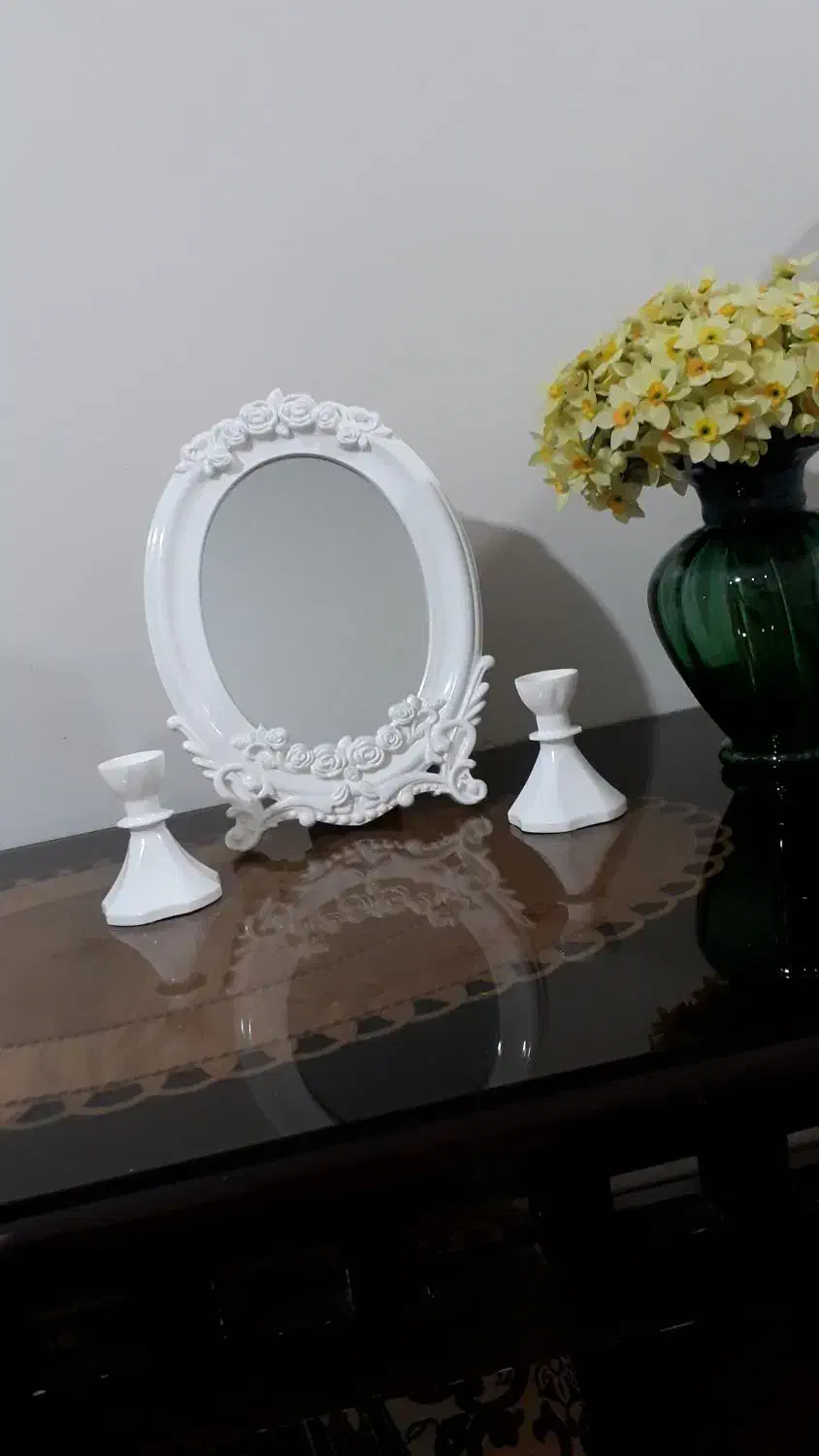 اینه و شمعدان|آینه|اندیشه, اندیشه فاز ۱|دیوار